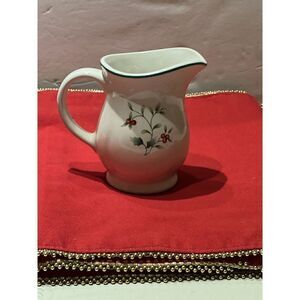 Pfaltzgraff Winterberry Holly Creamer Christmas Holiday Gift Entertaining
